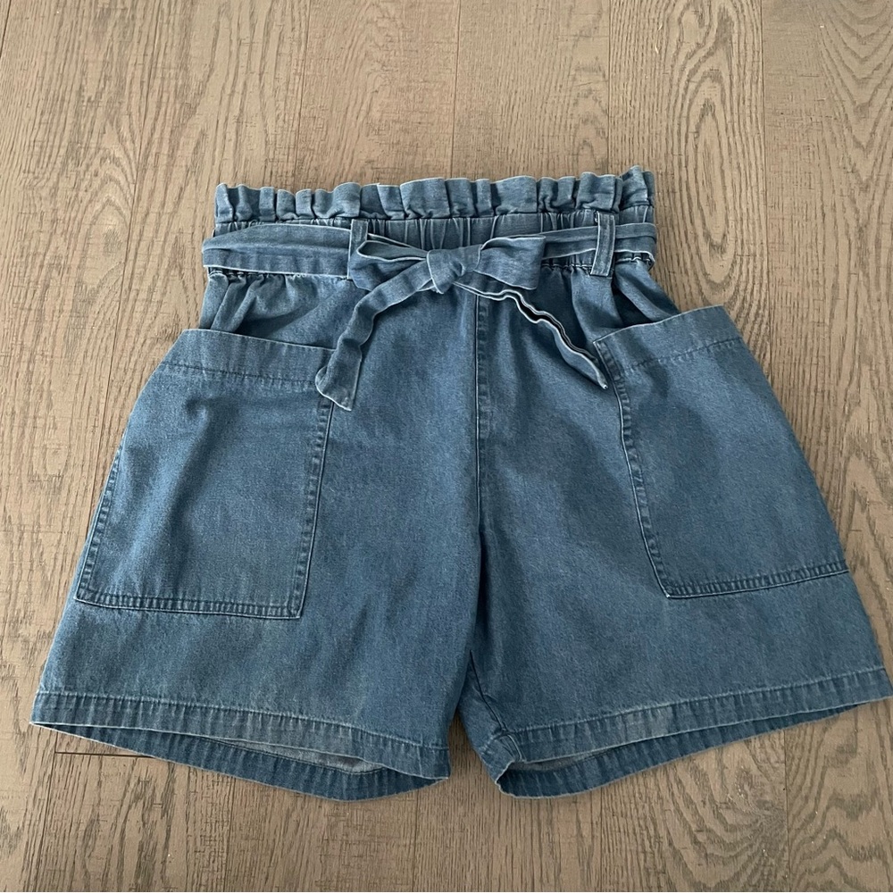 One 5 One size 8  Tie Denim Shorts